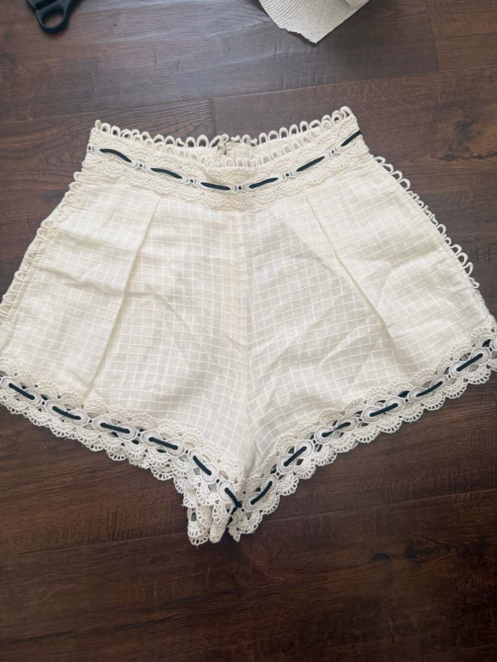 RAHI Crochet Lace Trim Shorts Size XS White Checkered